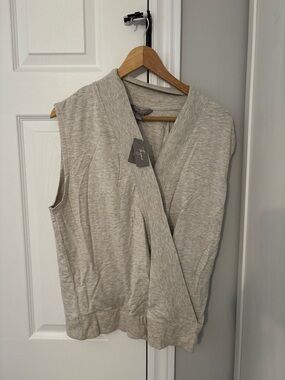 Thyme RW&Co nursing top size small